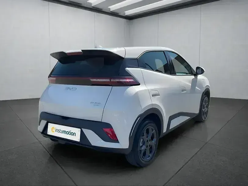 Second-hand BYD Dolphin Boost 150 kW (204 CP) 2025 Alb Hatchback