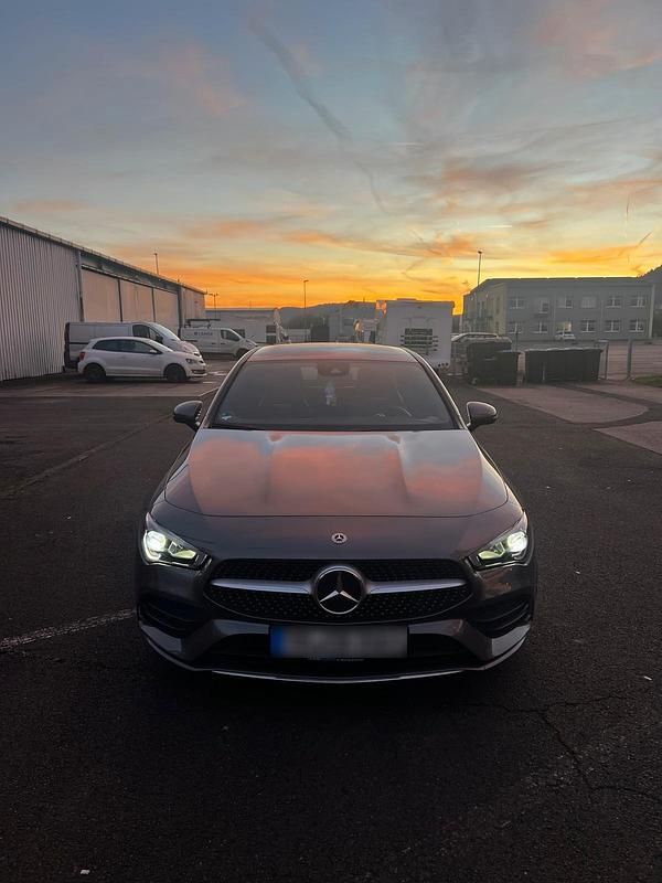Gebraucht Mercedes CLA200 AMG line 163 PS (119 kW) 2021 Silber Coupé