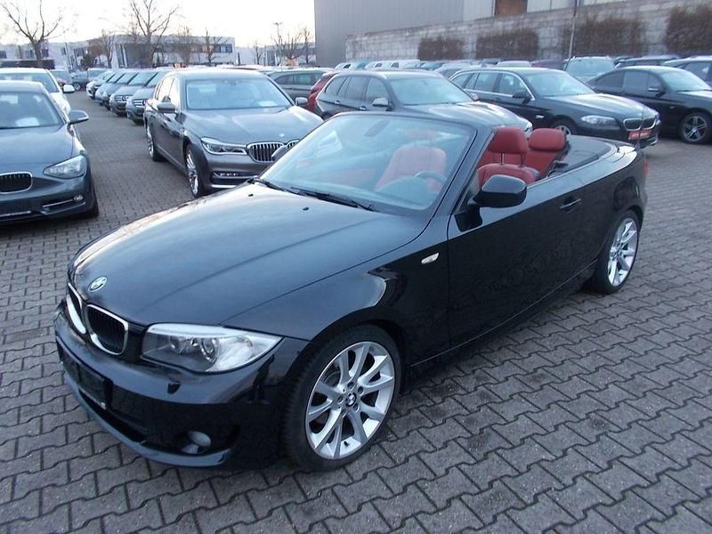 Schwarz Gebraucht 2012 BMW 118 Cabriolet Advantage Cabrio | 11.800 € (Teuer) - Bild 1/4