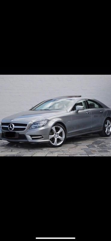 Silber Gebraucht 2011 Mercedes CLS250 Limousine | 12.800 € (Fairer Preis) - Bild 1/4