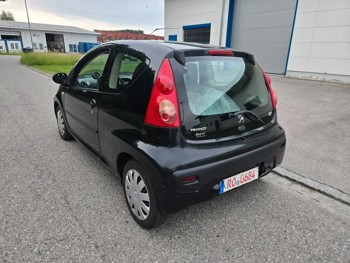 Gebraucht Peugeot 107 Filou 68 PS (50 kW) 2006 Schwarz Kleinwagen