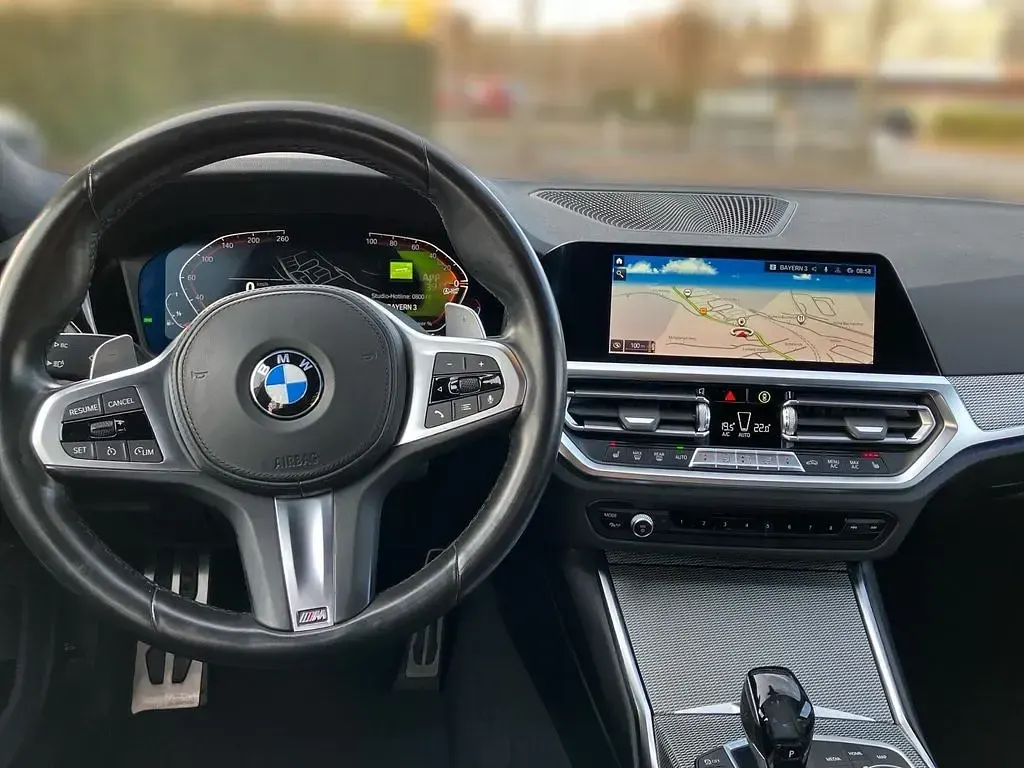 Używany BMW 330 Shadowline 258 KM (189 kW) 2021 Niebieski Sedan/Limuzyna