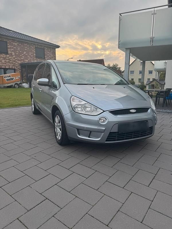 Silber Gebraucht 2006 Ford S-MAX S Van / Kleinbus | 4.790 € (Fairer Preis) - Bild 1/4