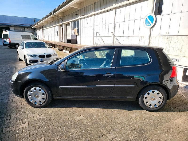 Gebraucht VW Golf V 75 PS (55 kW) 2004 Schwarz Kleinwagen