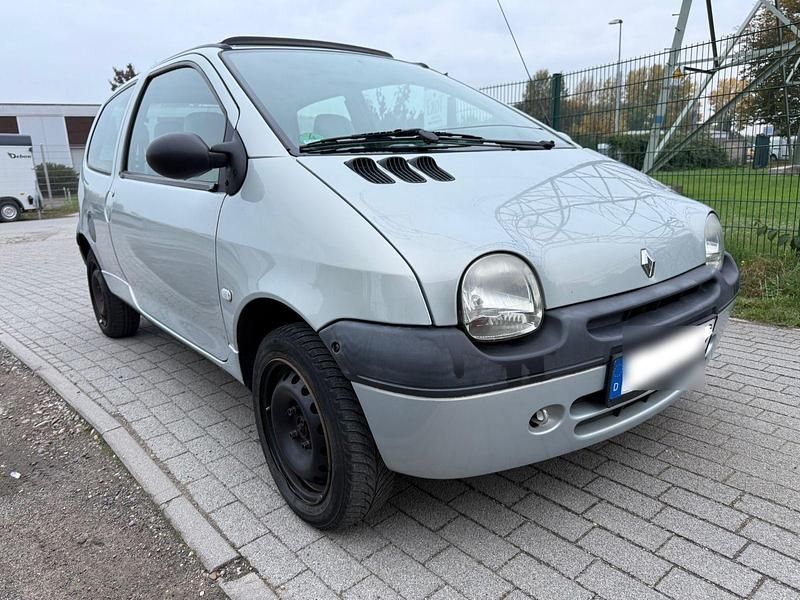 Silber Gebraucht 2003 Renault Twingo Dynamique Kleinwagen | 1.300 € (Etwas zu teuer) - Bild 1/4