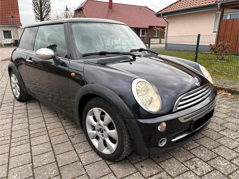Usata Mini ONE 90 CV (66 kW) 2004 Nero Utilitaria