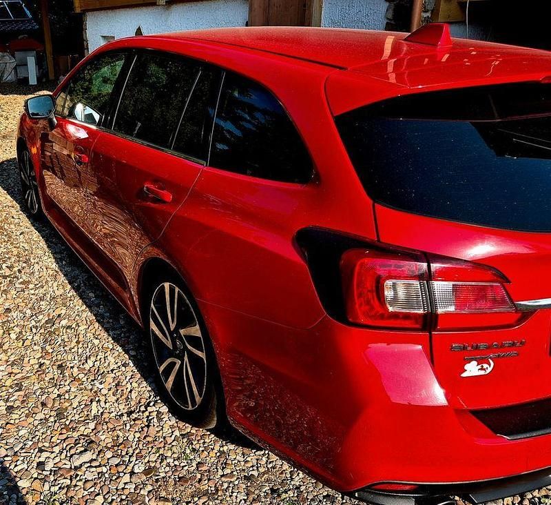 Gebraucht Subaru Levorg Sport 170 PS (125 kW) 2015 Rot Kombi