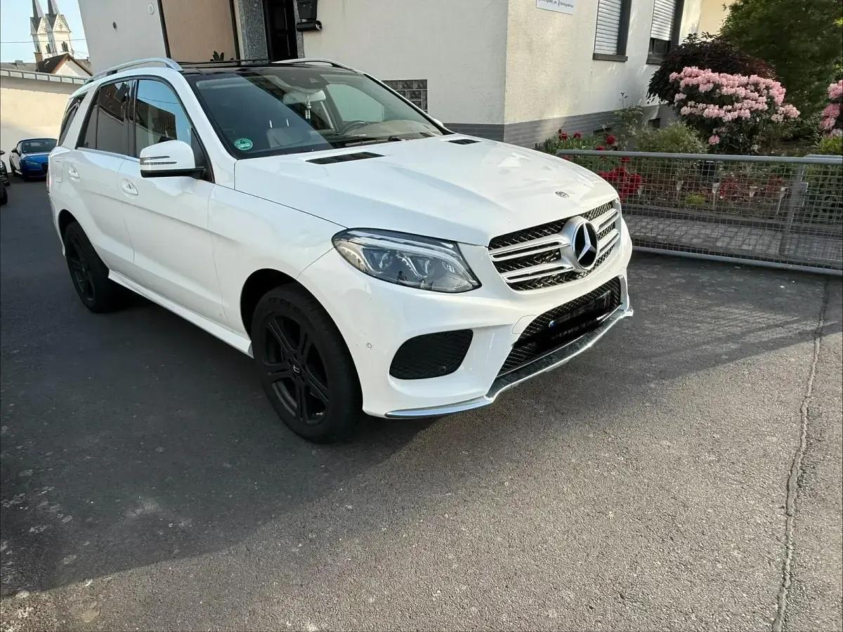 Gebraucht Mercedes GLE350 258 PS (189 kW) 2018 Weiß SUV