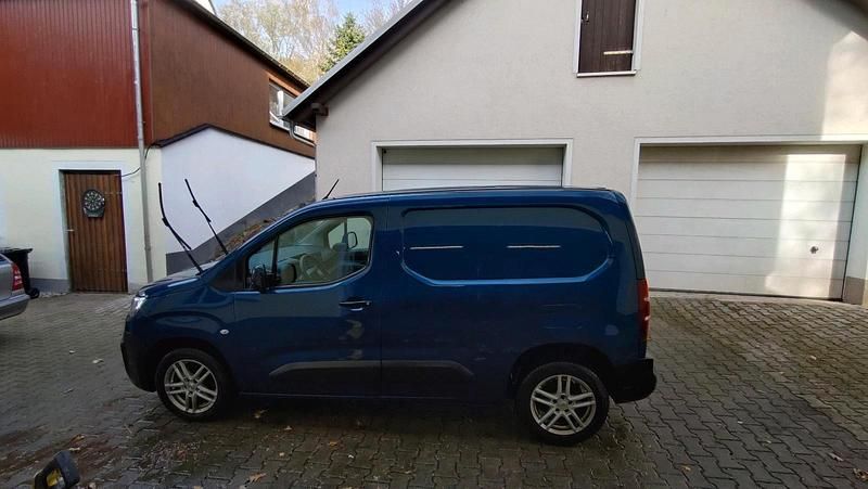 Blau Gebraucht 2019 Citroën Berlingo Van / Kleinbus | 11.500 € (Superpreis) - Bild 1/4