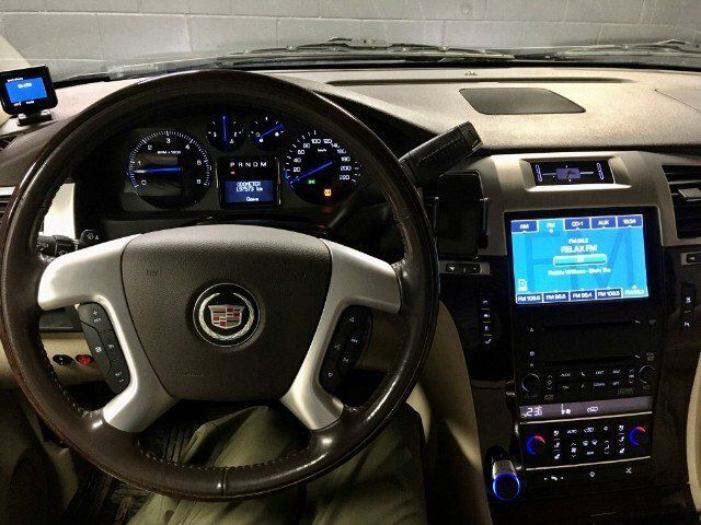 Gebraucht Cadillac Escalade 421 PS (309 kW) 2008 Schwarz SUV