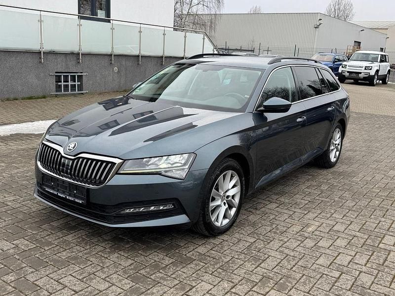 Gebraucht Skoda Superb Ambition 200 PS (147 kW) 2021 Grau Kombi
