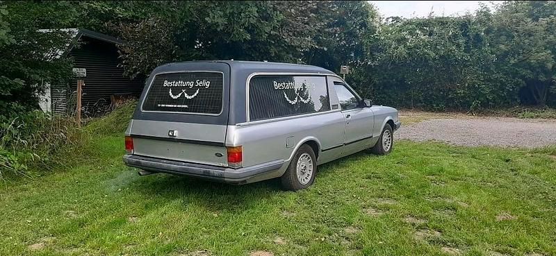 Second-hand Ford Granada 90 CP (66 kW) 1982 Negru Break