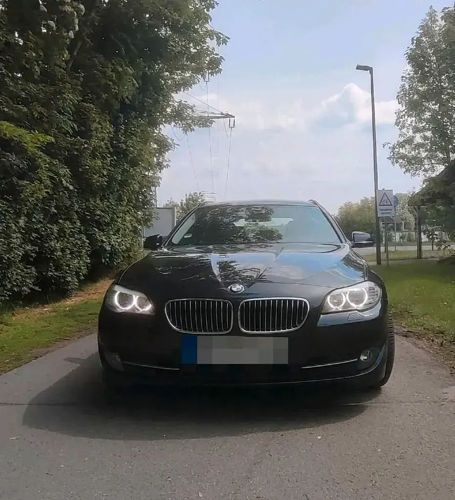 Gebraucht BMW 530 258 PS (189 kW) 2012 Grau Kombi
