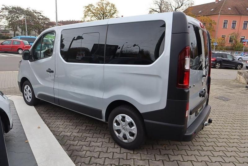 Gebraucht Renault Trafic 150 PS (110 kW) 2024 Grau Van / Kleinbus