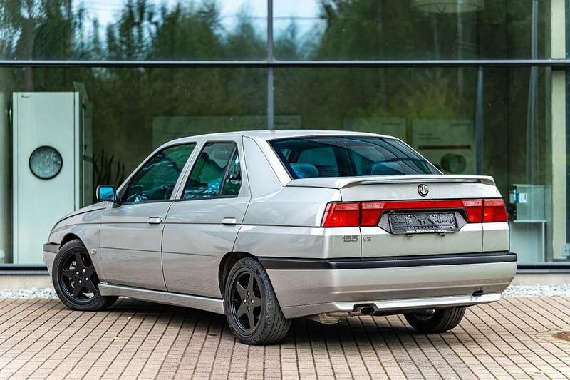 Gebraucht Alfa Romeo 155 165 PS (121 kW) 1996 Silber Limousine