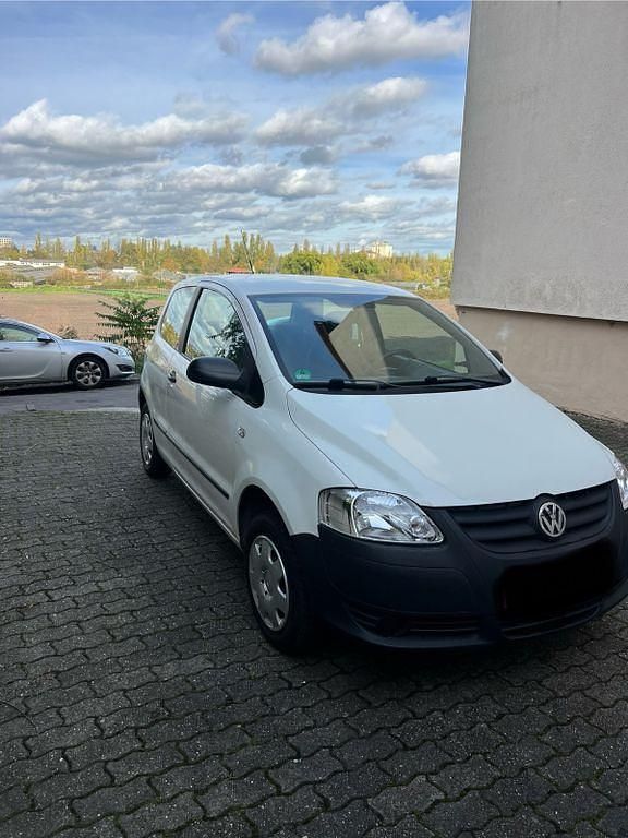 Gebraucht VW Fox 55 PS (40 kW) 2010 Weiß Kleinwagen