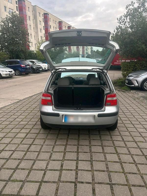Grau Gebraucht 2003 VW Golf IV Limousine | 400 € (Superpreis) - Bild 1/4