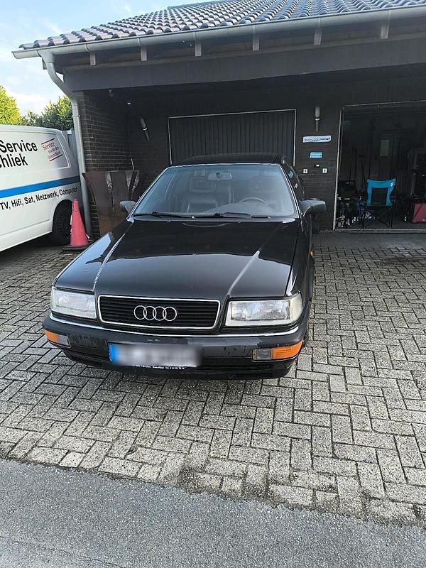 Schwarz Gebraucht 1988 Audi V8 Limousine | 7.200 € - Bild 1/4
