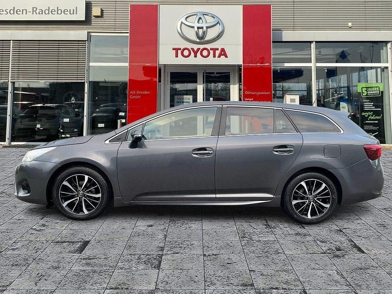 Gebraucht Toyota Avensis Team 147 PS (108 kW) 2018 Grey metallic Kombi