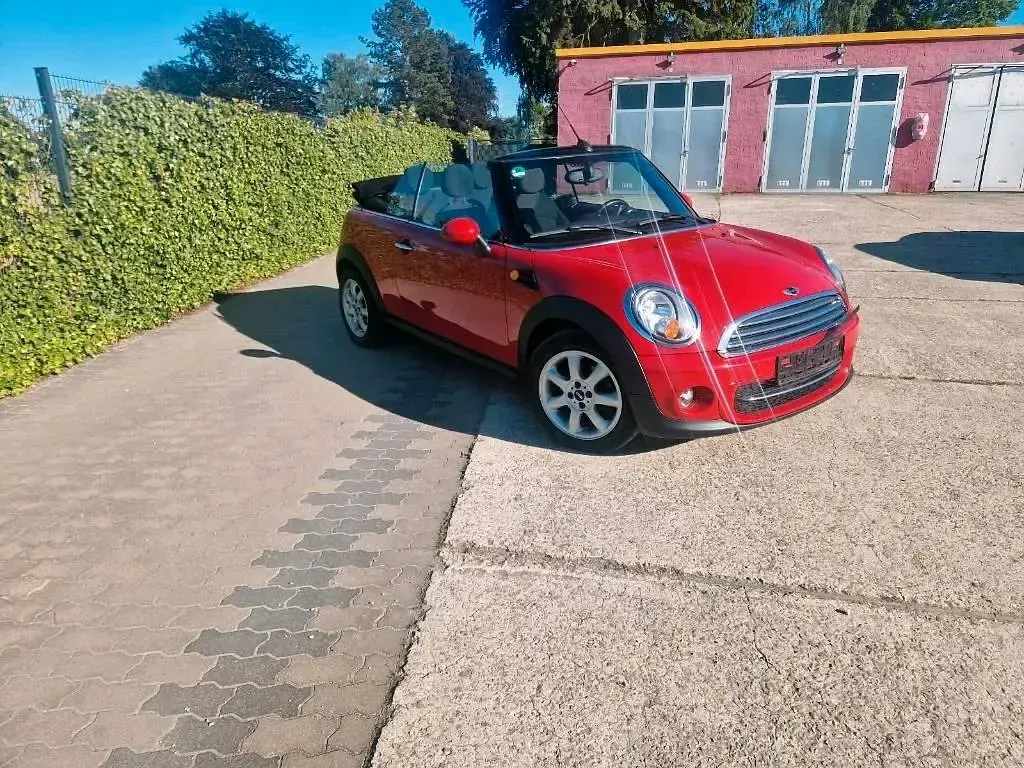 Gebraucht Mini Cooper D Cabriolet 112 PS (82 kW) 2014 Rot Cabrio