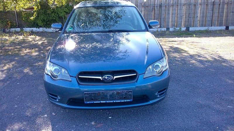 Grau Gebraucht 2005 Subaru Legacy Kombi | 1.750 € (Fairer Preis) - Bild 1/4