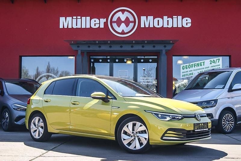 Limonengelb (metallic) Gebraucht 2020 VW Golf VIII Edition Limousine | 23.900 € (Fairer Preis) - Bild 1/4