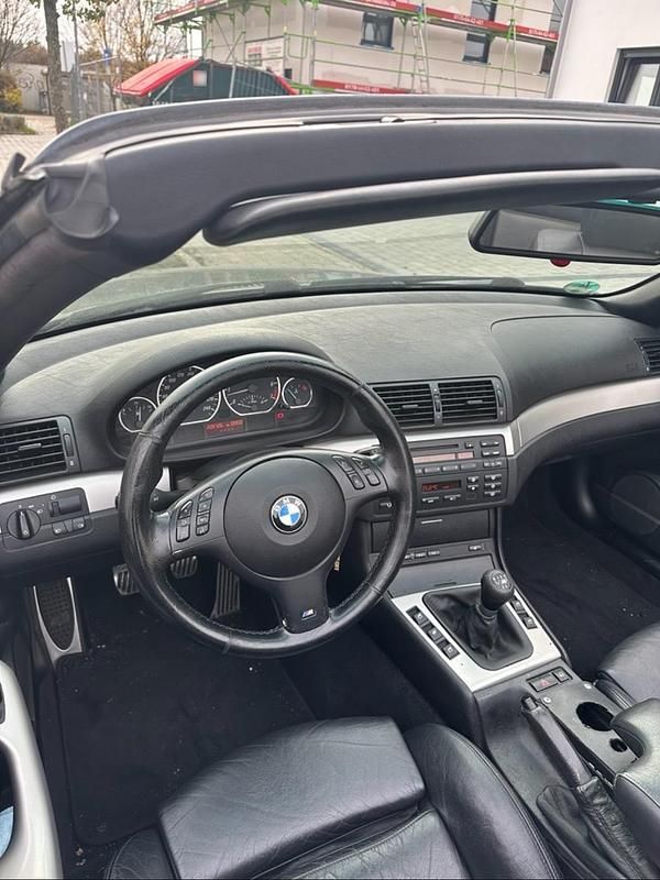 Gebraucht BMW 325 Cabriolet 192 PS (141 kW) 2003 Schwarz Cabrio