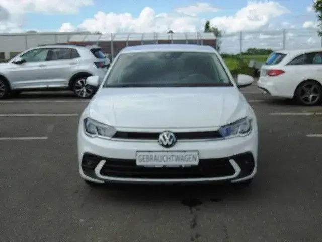 Gebraucht VW Polo Basis 80 PS (58 kW) 2024 Pure white (weiß) Kleinwagen