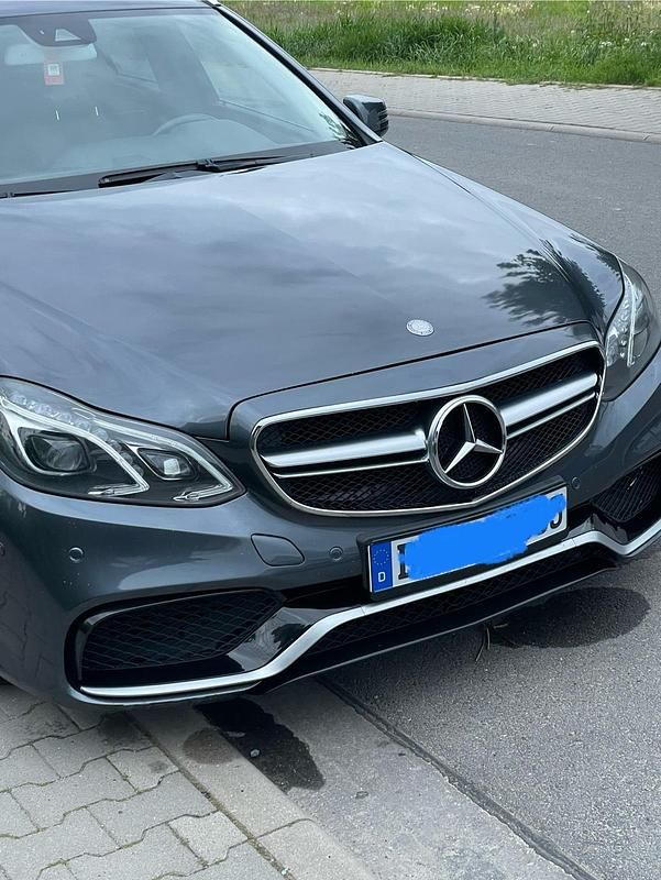 Grau Gebraucht 2014 Mercedes E250 AMG Kombi | 10.100 € (Guter Preis) - Bild 1/4