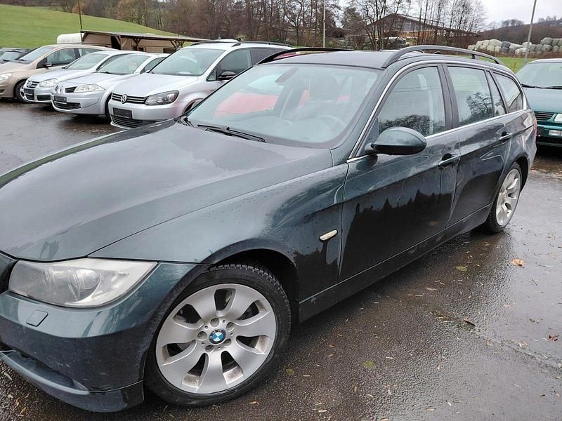 Gebraucht BMW 325 218 PS (160 kW) 2008 Grün Kombi
