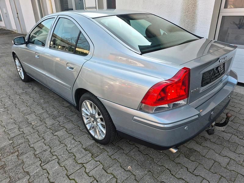 Gebraucht Volvo S60 140 PS (102 kW) 2008 Silber Limousine