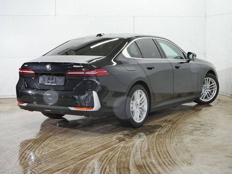 Gebraucht BMW 550e Comfort Edition 489 PS (359 kW) 2024 Schwarz Limousine