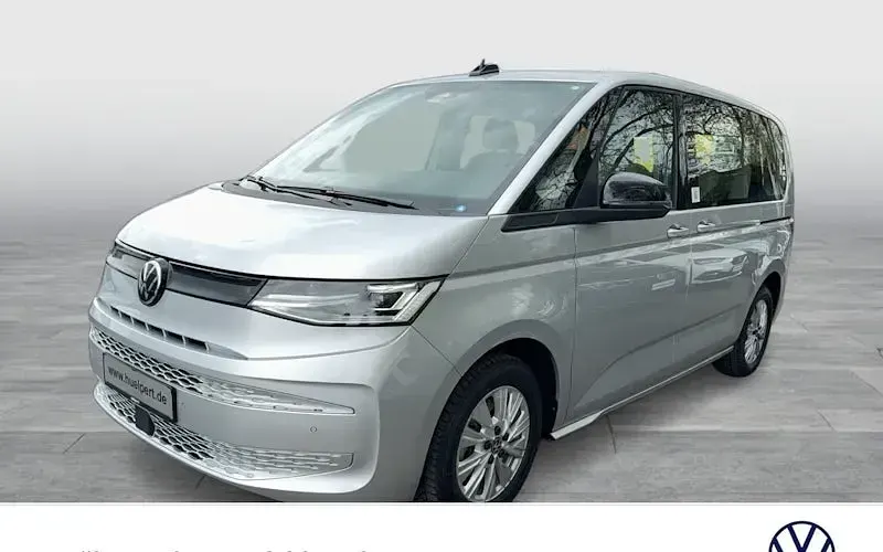 Gebraucht VW Multivan Basis 150 PS (110 kW) 2024 Silber Van / Kleinbus