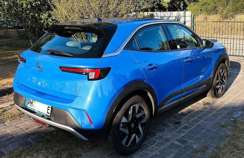 Blau Gebraucht 2024 Opel Mokka-e Elegance SUV | 20.500 € (Guter Preis) - Bild 1/4