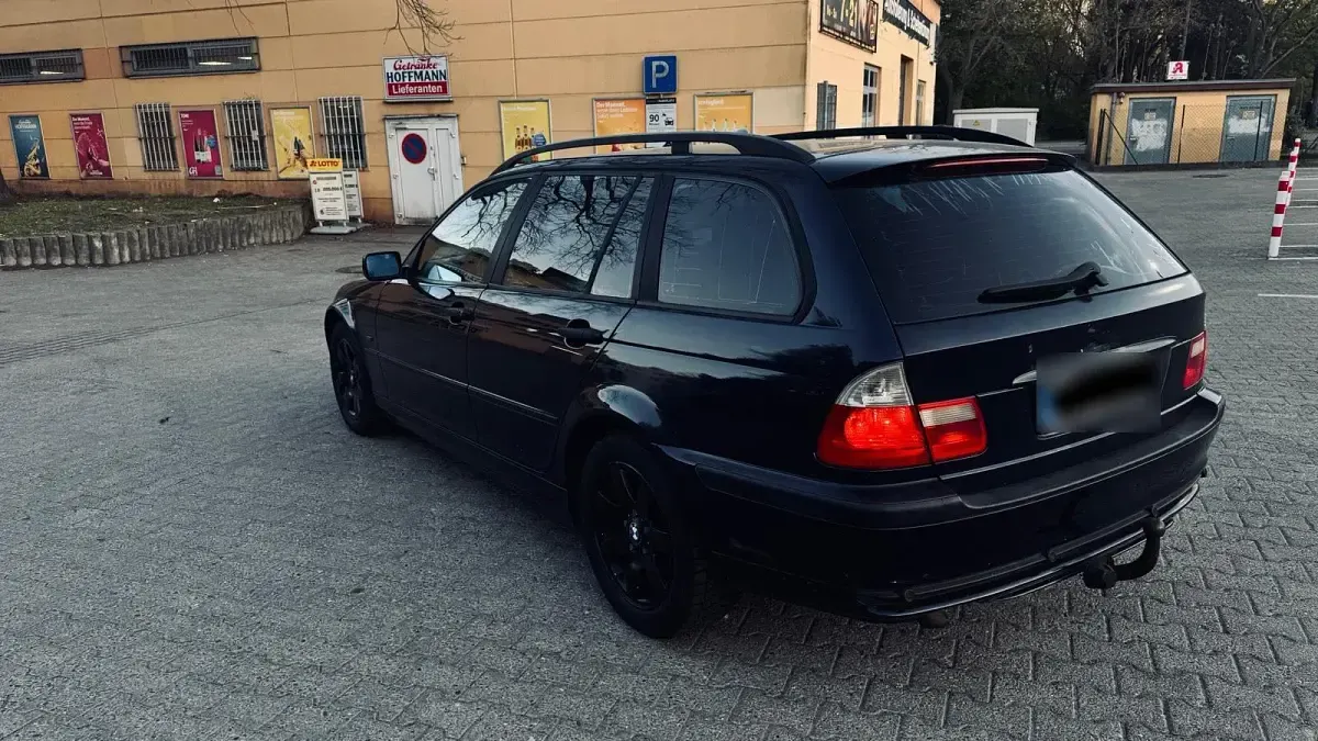 Second-hand BMW 320 136 CP (100 kW) 2000 Negru Break