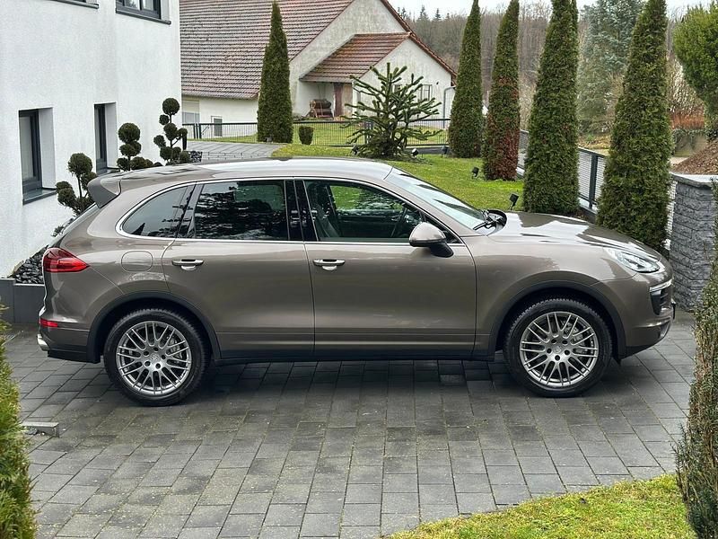 Gebraucht Porsche Cayenne S 420 PS (308 kW) 2016 Braun SUV