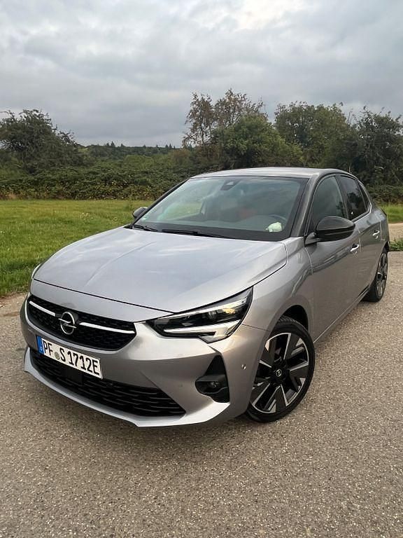Silber Gebraucht 2021 Opel Corsa-e GS Line Kleinwagen | 13.900 € (Fairer Preis) - Bild 1/4