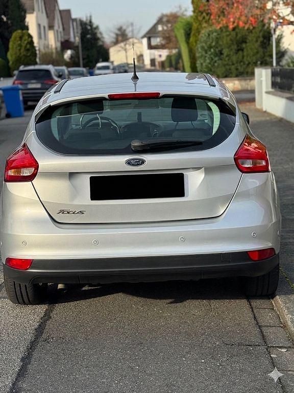 Gebraucht Ford Focus Business Edition 95 PS (69 kW) 2016 Silber Limousine