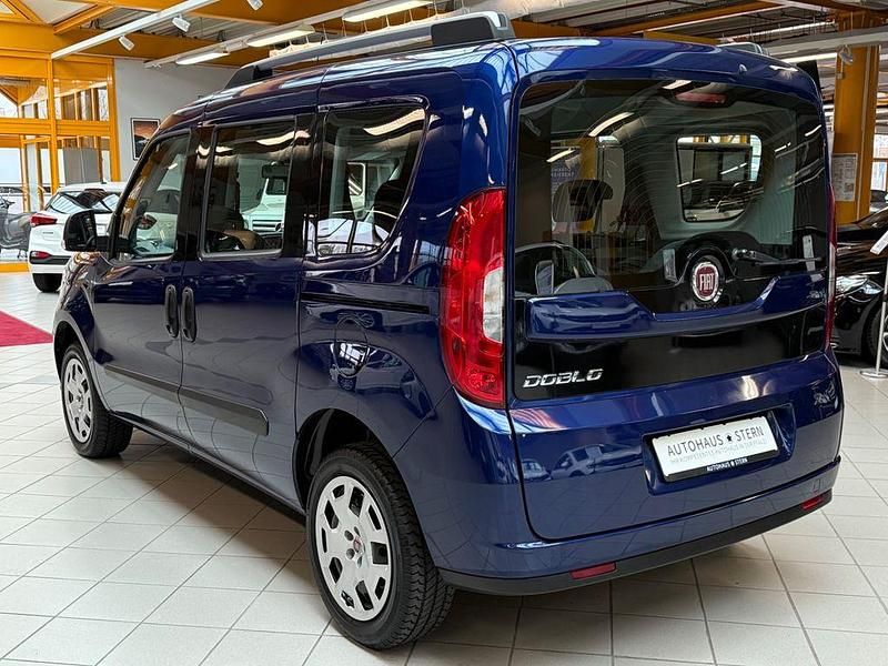 Gebraucht Fiat Doblò 120 PS (88 kW) 2019 Blau Van / Kleinbus