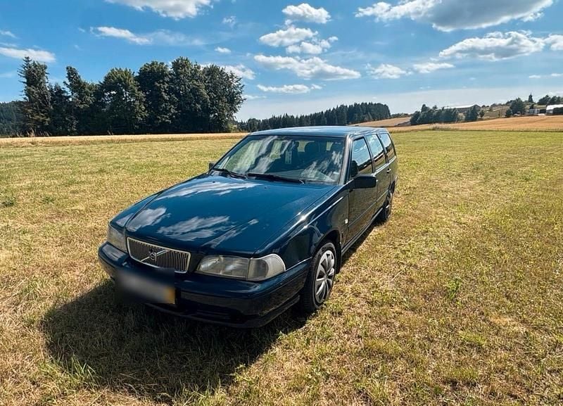 Blau Gebraucht 1999 Volvo V70 Kombi | 1.750 € - Bild 1/4