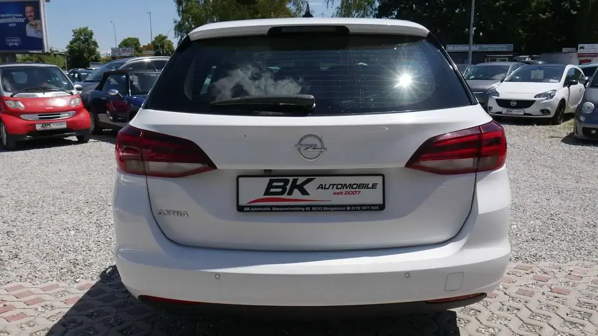 Gebraucht Opel Astra 145 PS (106 kW) 2020 Schneeweiss/summitwhite/arctic Kombi