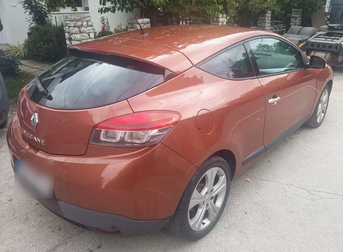 Gebraucht Renault Mégane Coupé Dynamique 131 PS (96 kW) 2011 Orange Coupé