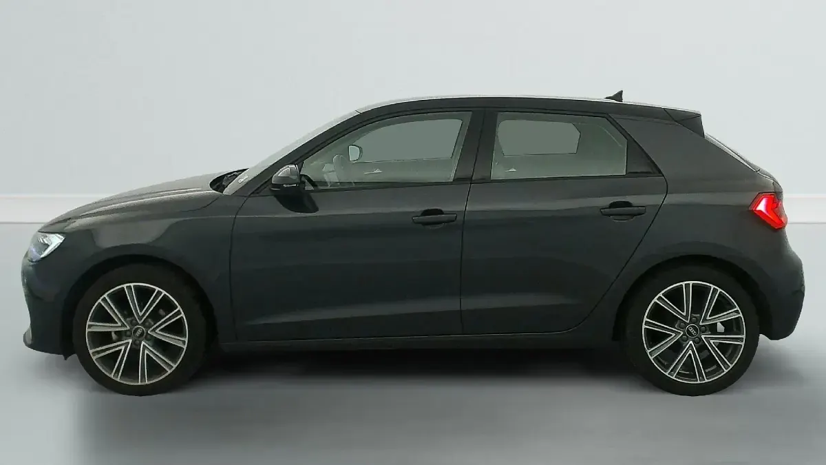 Gebraucht Audi A1 Advanced 95 PS (69 kW) 2023 Gris manhattan SUV