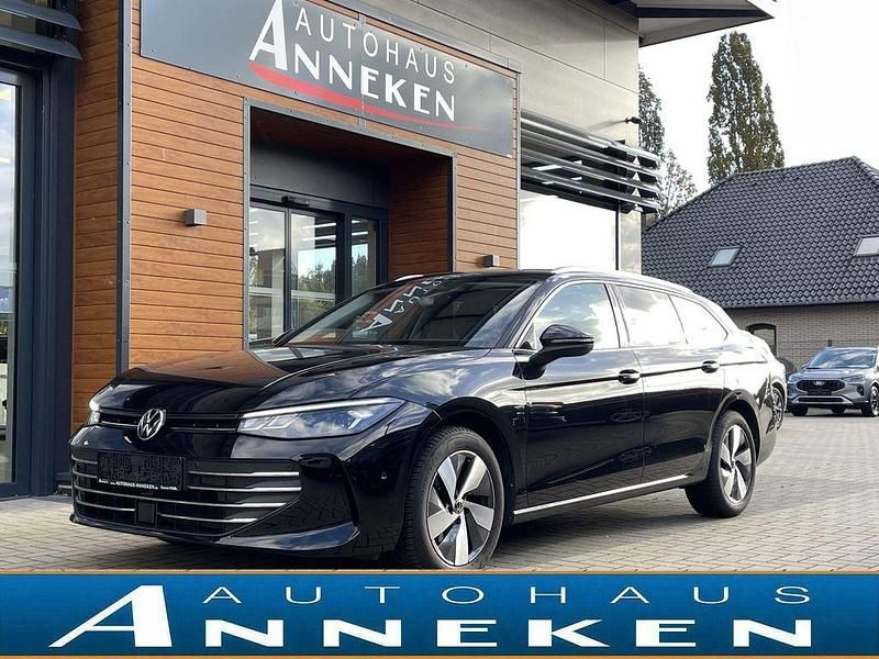 Schwarz Gebraucht 2024 VW Passat Business Kombi | 31.450 € (Guter Preis) - Bild 1/4