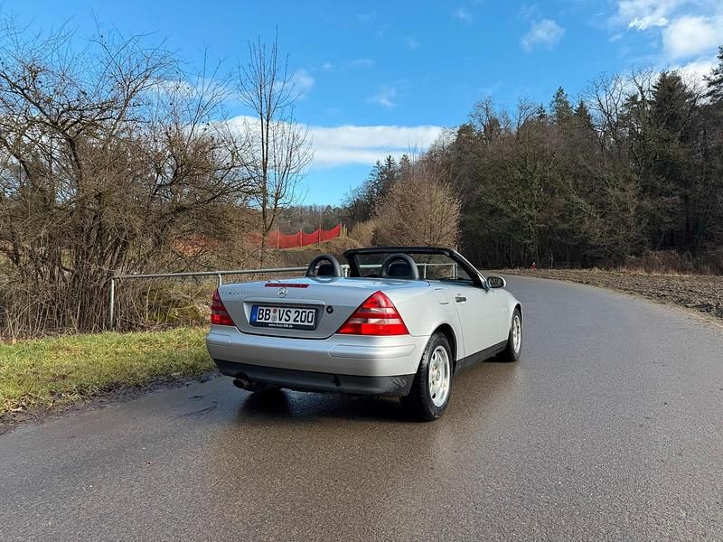 Gebraucht Mercedes SLK200 136 PS (100 kW) 1997 Silber Cabrio