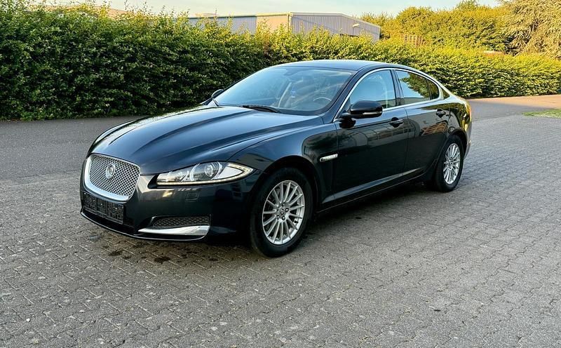 Schwarz Gebraucht 2012 Jaguar XF Limousine | 5.700 € (Superpreis) - Bild 1/4