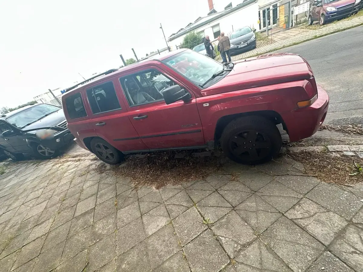 Gebraucht Jeep Patriot 170 PS (125 kW) 2009 Rot SUV