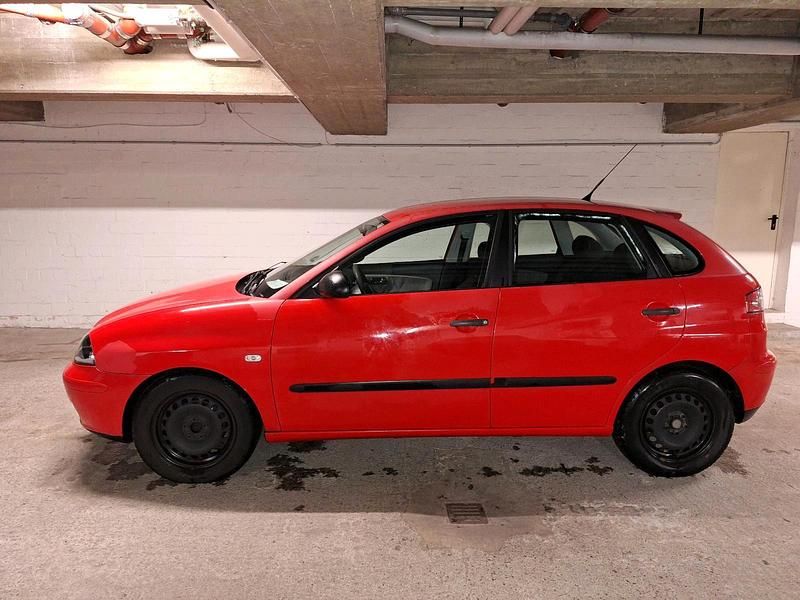 Gebraucht Seat Ibiza 75 PS (55 kW) 2004 Rot Kleinwagen