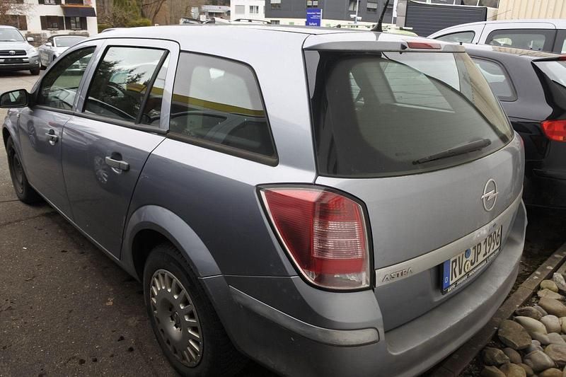 Gebraucht Opel Astra Selection 116 PS (85 kW) 2009 Silber Kombi