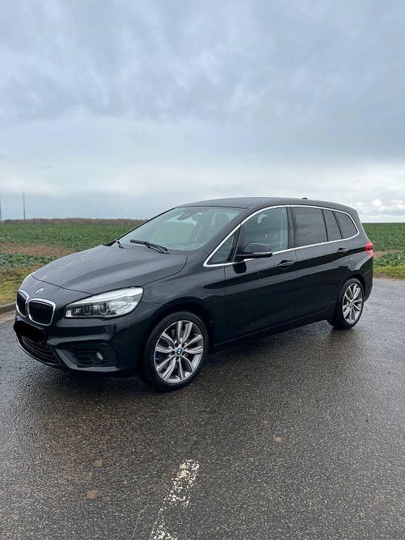 Schwarz Gebraucht 2017 BMW 220 Gran Tourer Advantage Van / Kleinbus | 17.500 € (Fairer Preis) - Bild 1/4